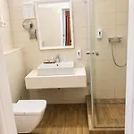 바티야니 카스텔리잘로 호텔 4*