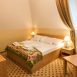 바티야니 카스텔리잘로 호텔 4*