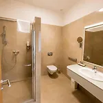호텔 바티야니 카스텔리잘로