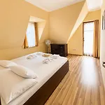 바티야니 카스텔리잘로 호텔 4*