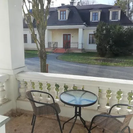 Batthyany Kastelyszallo Ξενοδοχείο 4*