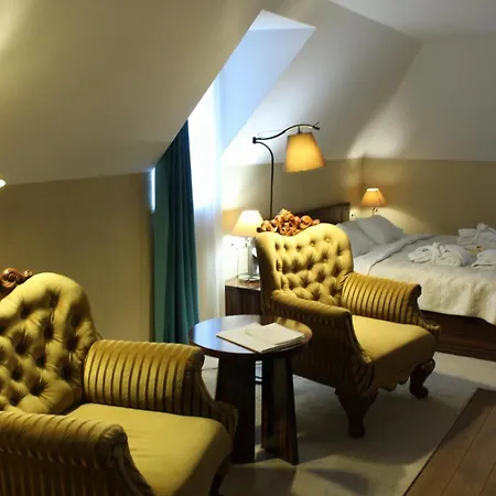 包贾尼城堡酒店 酒店