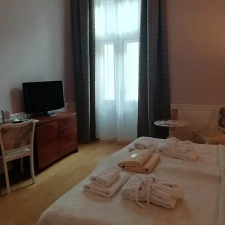 包贾尼城堡酒店 Zalacsány