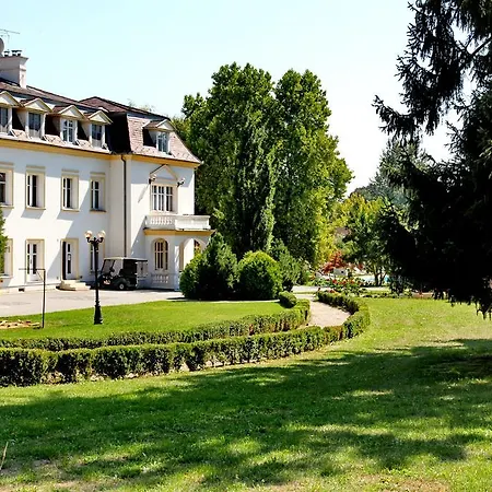 Batthyany Kastelyszallo فندق 4*