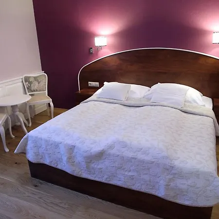 Batthyany Kastelyszallo Otel