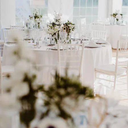 包贾尼城堡酒店 酒店