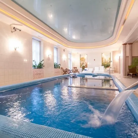 包贾尼城堡酒店 酒店 4*