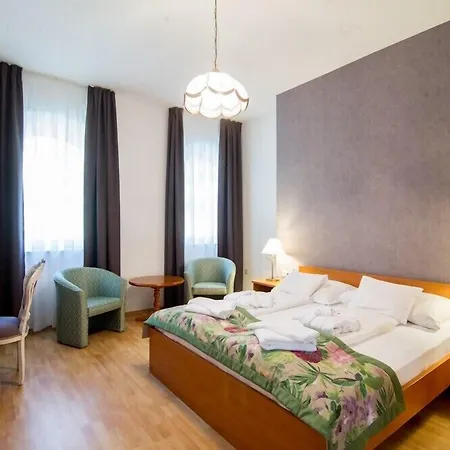 Hotell Batthyany Kastelyszallo