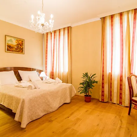 包贾尼城堡酒店 4* Zalacsány