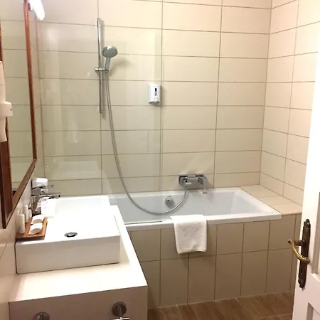 Batthyany Kastelyszallo 4* Zalacsány