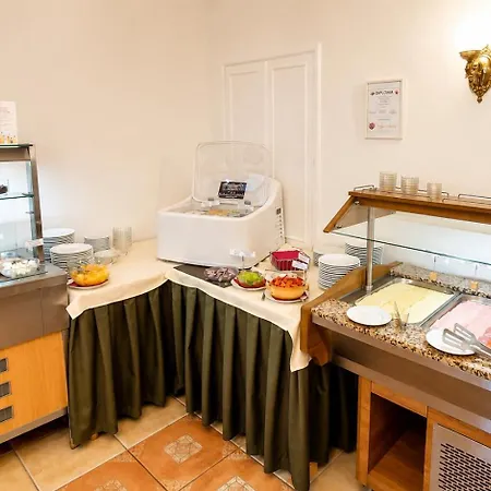 Batthyany Kastelyszallo Hotel 4*