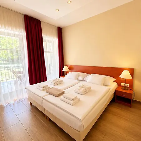 Batthyany Kastelyszallo Hotel