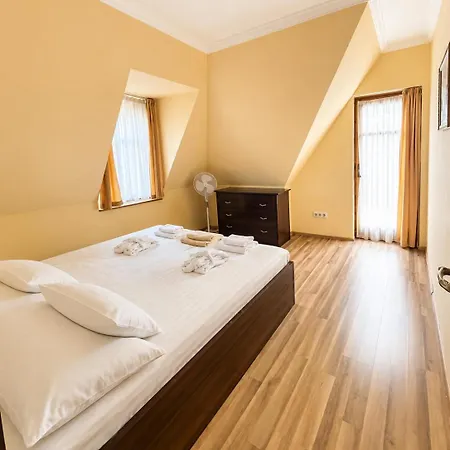 Batthyany Kastelyszallo Hotel 4*