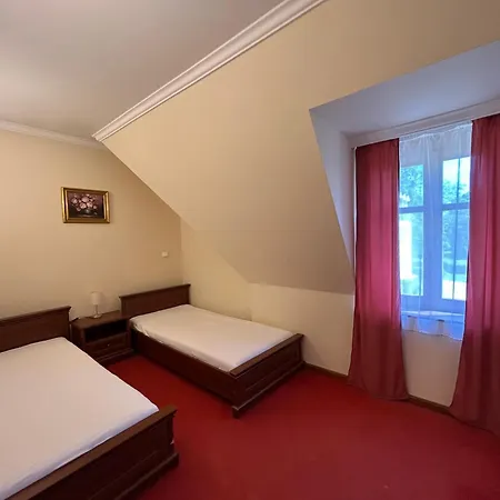 Batthyany Kastelyszallo Hotel 4*
