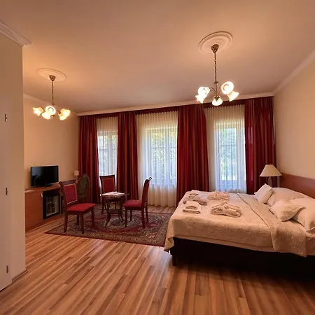 Hotel Batthyany Kastelyszallo 4*