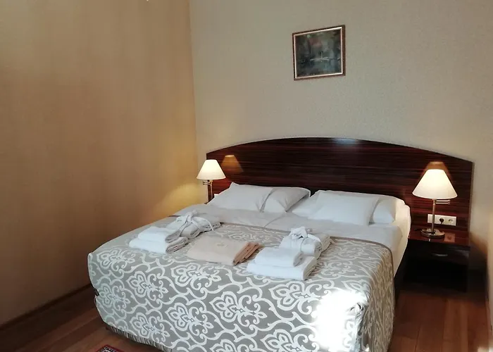 Batthyány Kastélyszálló Hotel